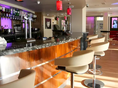 Legends Hotel Отели в г. Сити оф Брайтон энд Хов