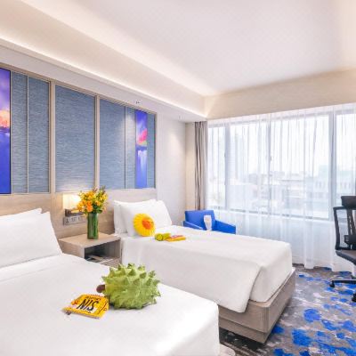 Club Premier Twin Royal Plaza on Scotts Promo Code