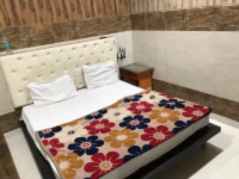 Goroomgo Gaurav Regency Hisar