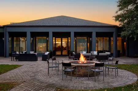 Courtyard Fairfax Fair Oaks