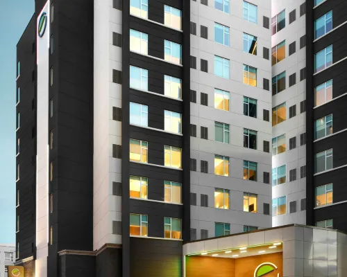 Element Charlotte Uptown Hotels near Sycamore Brewing