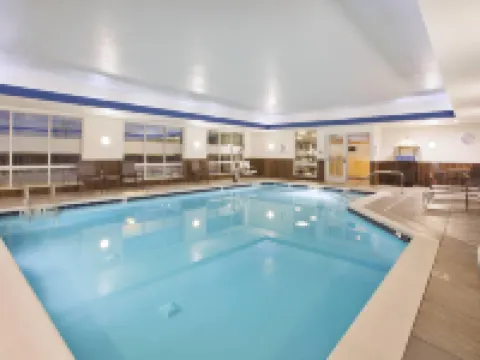 Fairfield Inn & Suites Flint Grand Blanc Hotels in Genesee County