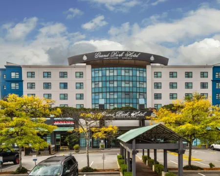 แกรนด์ พาร์ค โรงแรม แวนคูเวอร์ แอร์พอร์ต, แอน แอสเซนด์ คอลเลกชัน โรงแรม โรงแรมในริชมอนด์