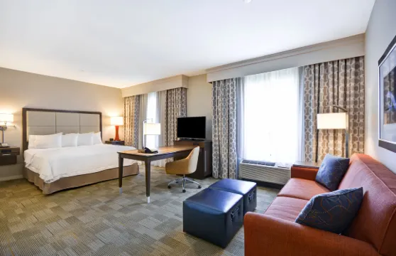 達拉斯-普萊諾東歡朋套房酒店