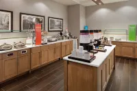 Hampton Inn & Suites Teaneck Glenpointe - breakfast