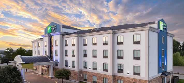 Holiday Inn Express & Suites DENTON NORTH by IHG Hotels in Denton