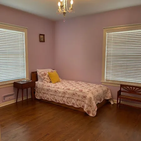 Historic Mt. Vernon House - Perfect family home, walking distance from downtown