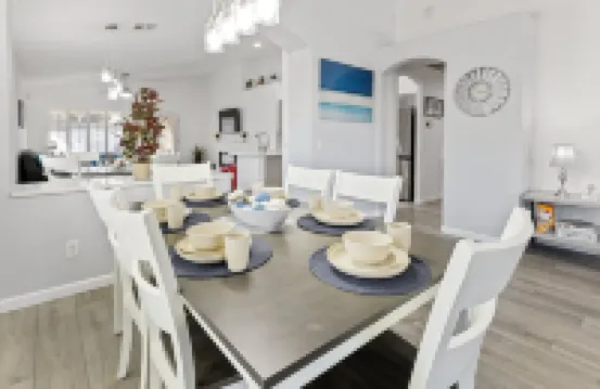 Pool, Games, Close to Freeway, Hiking & Golf nearby. . In the heart of Peoria