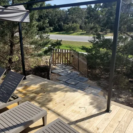 500 Feet to the Beach, Full House with Stocked Kitchen, Linens & Beach Supplies
