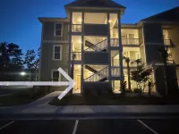 Lazy Palm-Free Beach Pass! Pool! 1/2 Mile to Marshwalk and Marina! 3 King Bdrms! Hotels in Murrells Inlet