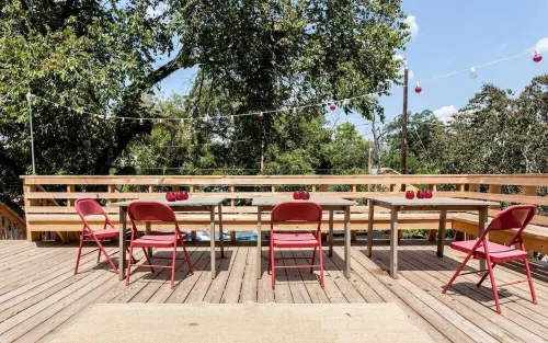 Spacious and Charming- Walk to Rainey Street