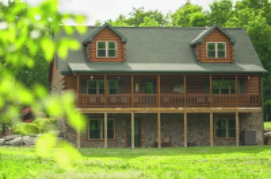 Cozy cabin in tranquil setting overlooking pond