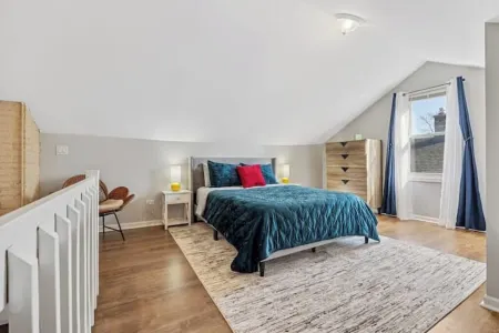 Family frndly TwnHm by navy base