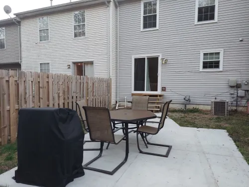 $249/Comfy 5br,3.5bth,& 3LVL TH