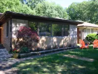 Miller Beach Getaway! Hotels in Gary
