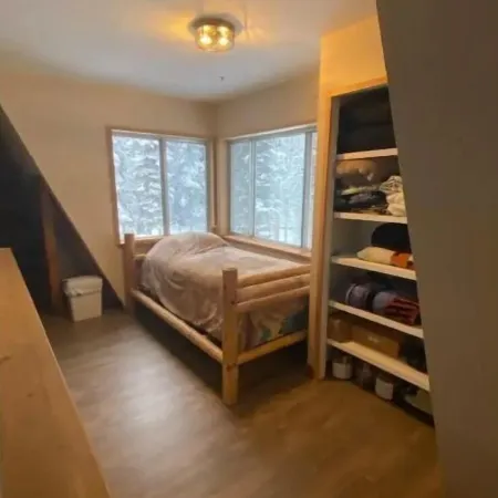 Cozy Cabin