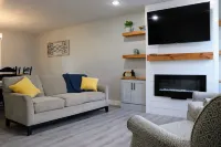 Recently Renovated, great location, close to freeway, lakes, slopes, and more.