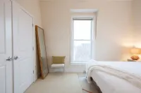 Garage Parking - A Cozy and Stylish Suite Xcape
