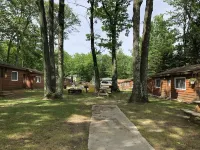Lake Cabin Resort - Cabin 1 - Chalets