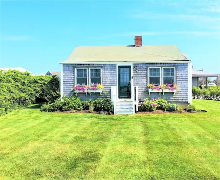 Exquisite Oceanfont Cottage at Madaket Beach!