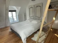 Maison de Ville au Calme à Proximité du Château et du Centre Ville Hotels in Vendome