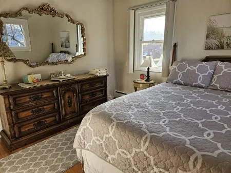 Relaxing Lakeside Getaway