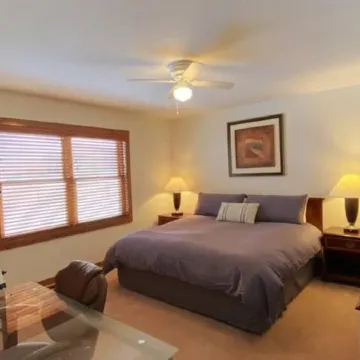 Cozy Two Bedroom Cabin Mountain Getaway!