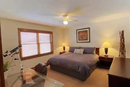 Cozy Two Bedroom Cabin Mountain Getaway!