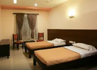 Philomena Hotel & Apartment