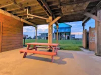Cozy Cottage “Anchors Away”