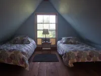 Beautiful Island Cottage on Middle Bass Island, Island Time! Amazing Sunsets! Hotels near Put-in-Bay