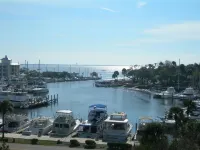 NEW COMPLETE REMODEL, MELBOURNE HARBOUR VIEWS