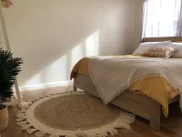 Tumbi Cottage -Cheerful 3 Bedroom Home with Studio