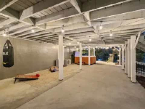 Lakefront Retreat - Sleeps 18 - Kayaks + Hot Tub Hotels in Steele Creek