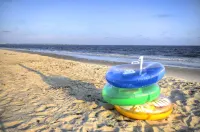Swimming Pool, Elevator, Fire Pit, EV Charger, Pickleball, Walk to Beach!