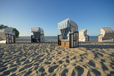 Das Nebengebäude Ferienhaus in Mönkebude am Stettiner-haff Отели в г. Юккер-Рандов