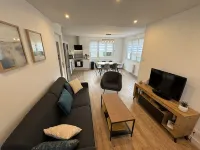 Maison Cosy Entre Terre et Mer - Proche Golf de Caen Hotels in Biéville-Beuville