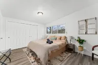 Pool/Hot Tub/75 inch TV/1000mbps/Brand New