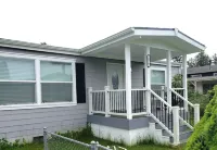 Modern renovated family friendly home close to beach and restaurants Hotel a Westport