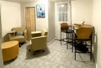 Glorious Suite near Downtown with washer/dryer