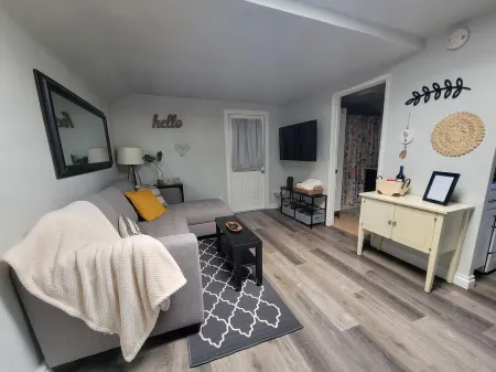 Cozy Casita Отели рядом с достопримечательностью «Dr J's Elegant Reflections Med Spa»