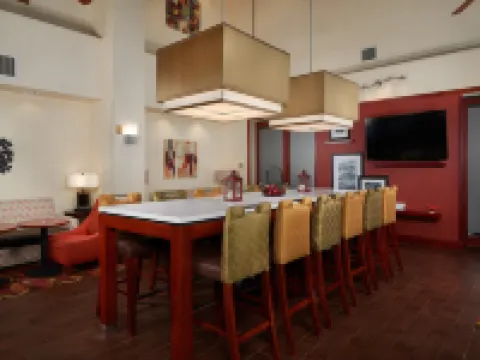 Hampton Inn & Suites Roswell Hotels in Roswell