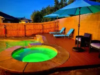 Beautiful home W/Pool, Spa, Fire pit & Outdoor grill. Hotel dekat Deran Koligian Stadium