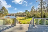 Escape to Serenity: Lakefront Paradise Awaits! AMENITIES INCLUDED
