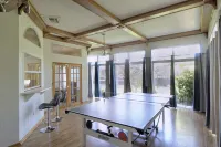 BEAUTIFUL & SPACIOUS 3 BEDROOMS HOME WITH LAKE VIEW