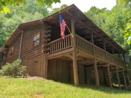 Private Spring Getaway! Pet Friendly!