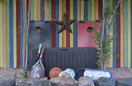 Pet and Family Friendly Conveniently Located I Heart Colorado Home