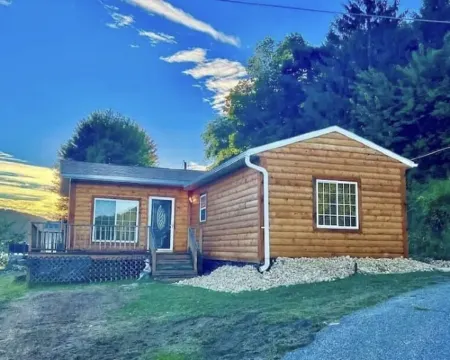 Beaver Cabin Hotels in Allamakee County