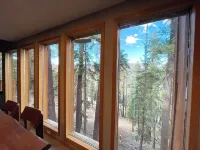 Ski In Out,  With Beautiful Views, Wall of Glass, ski to Canyon or Eagle Lodge