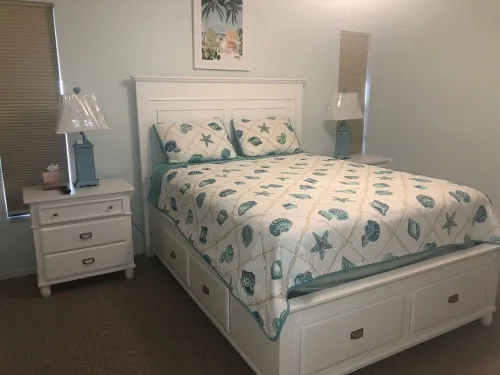 Spacious 2 BD and 2BA Villa 13 minutes from Siesta Key!